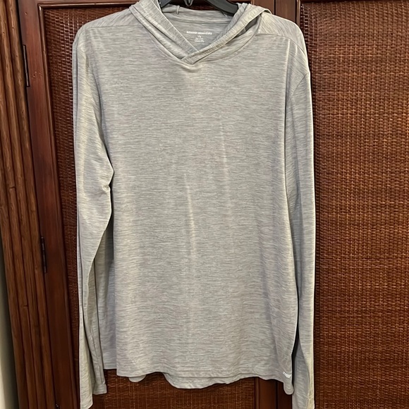 NWOT GRAY HOODIE•TAGLESS•UNISEX•SIZE LARGE•BRAND NEW - Picture 1 of 4